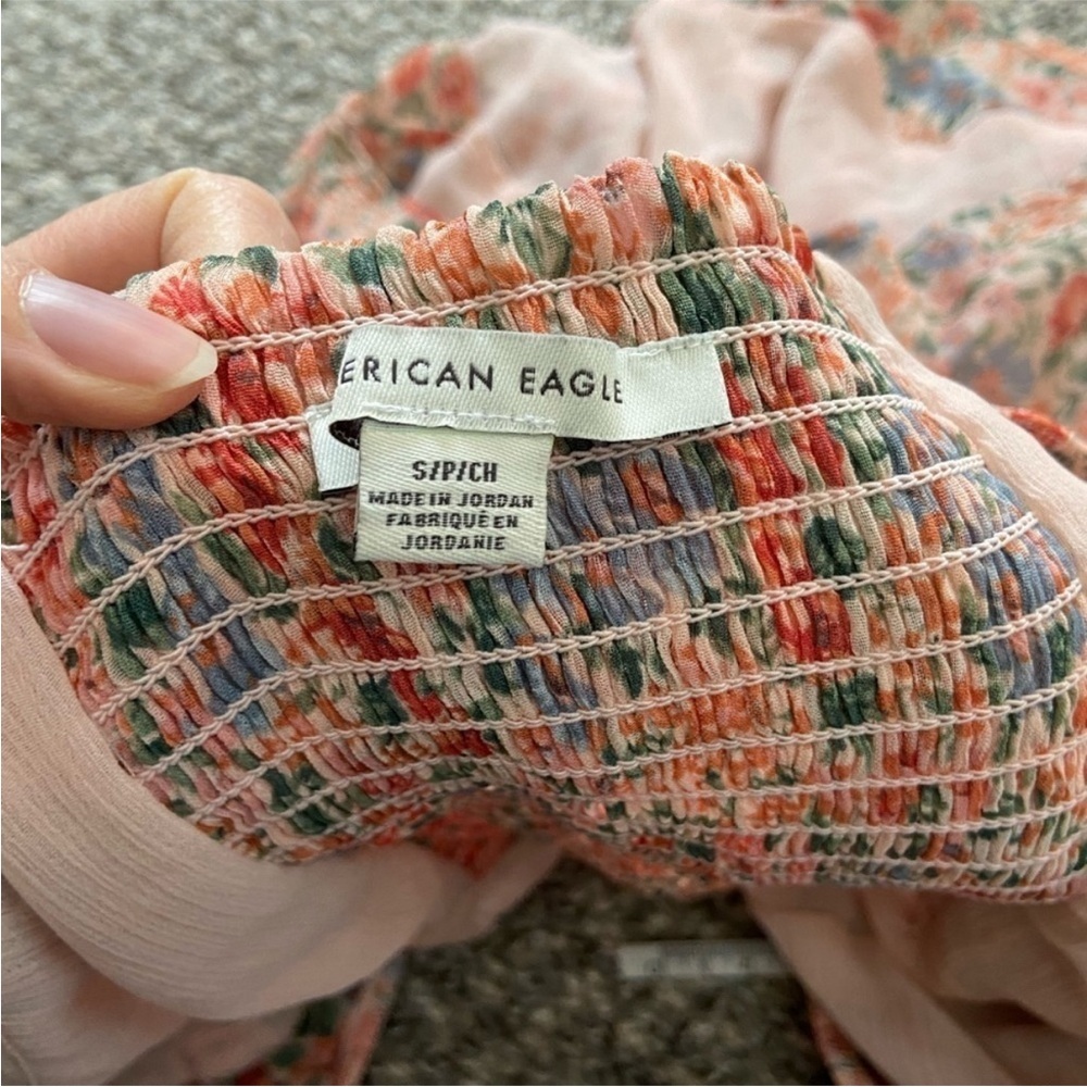 AMERICAN EAGLE •Women’s Floral Multicolor Puff Sleeve Smocked Back Blouse size S - Picture 4 of 5